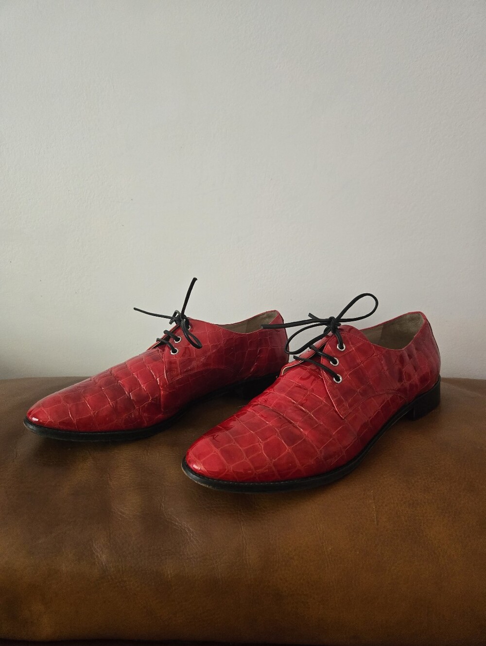 Cavallini Red Croc-Embossed Leather Lace-Up Oxford Shoes Size 40 Size 9